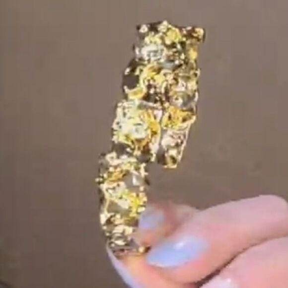 Amber Sceats Emery Cuff Gold Bracelet New - Picture 6 of 6